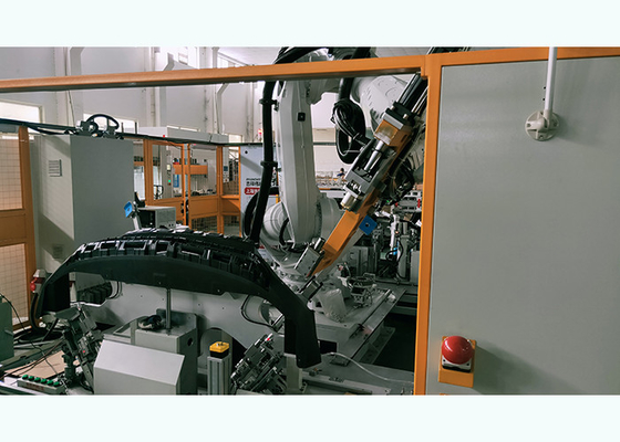 Máquina ultrassônica da perfuração e de solda do robô flexível para o amortecedor plástico do carro