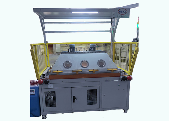 Máquina da ativação do vácuo para o carro na parte superior do painel e da tampa de coluna
