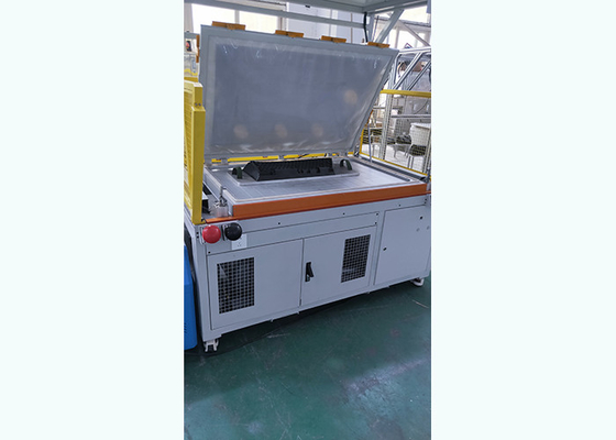 Máquina da ativação do vácuo para o carro na parte superior do painel e da tampa de coluna