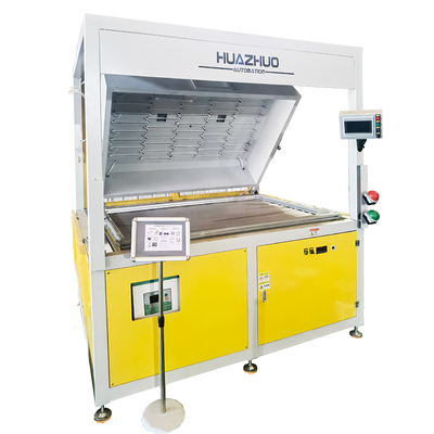 Máquina de moldagem de vácuo vertical para peças interiores de automóveis com potência de aquecimento superior a 128 kW